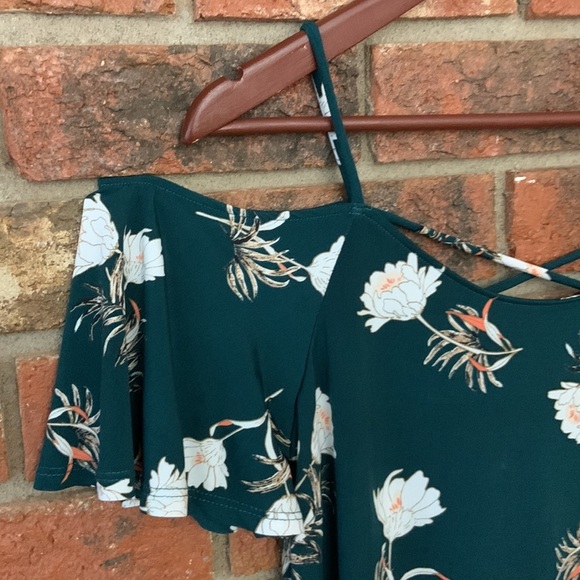 Kaileigh Green Floral Off the Shoulder Ruffle Top - Picture 4 of 7